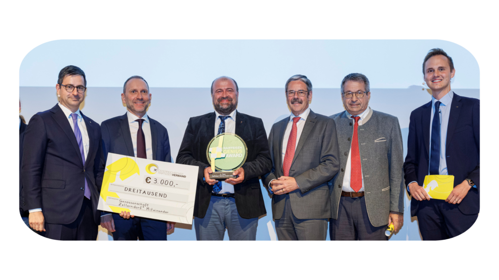 Mitglieder der Genossenschaft Zellerndorf6 Miteinander, Generalsekretär Johannes Rehulka und Manuel Hanselmann bei der Prämierung in Alpbach